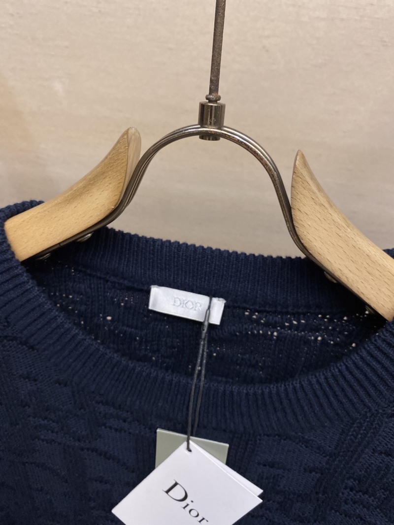 chr1st1an D10r sweaters